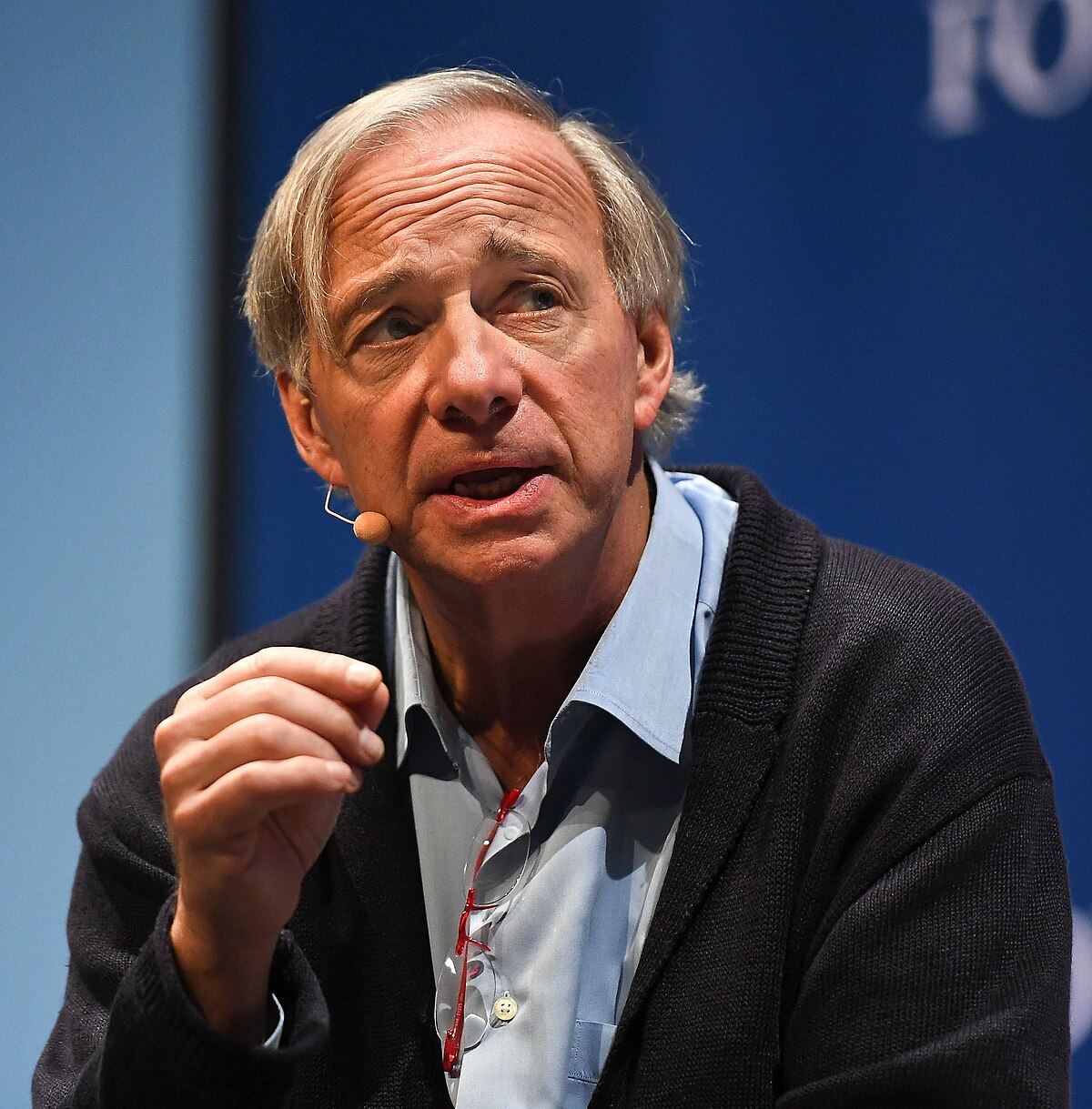 Ray Dalio là ai? Tổng quan về tiểu sử, sự nghiệp và triết lý đầu tư nổi bật